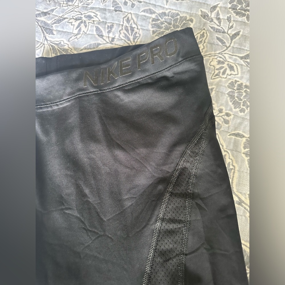 Nike Pro vented yoga pants, cropped length, xxl